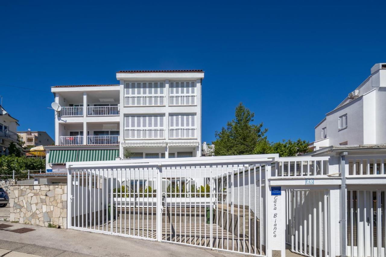 Casa Bianca Apartman Dramalj Exterior foto